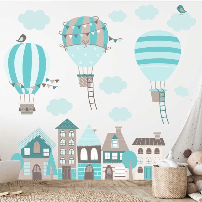 Heißluftballons über Häusern türkis