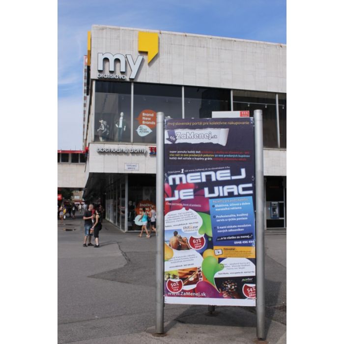 Werbeplakat am Kamennom námestí