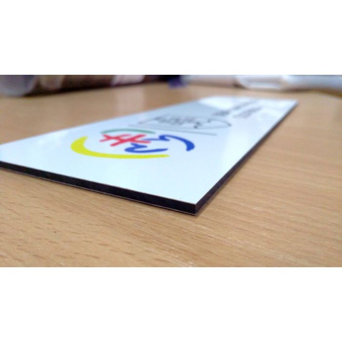 Aluminiumtafel für das slowakische Deaflympics-Team