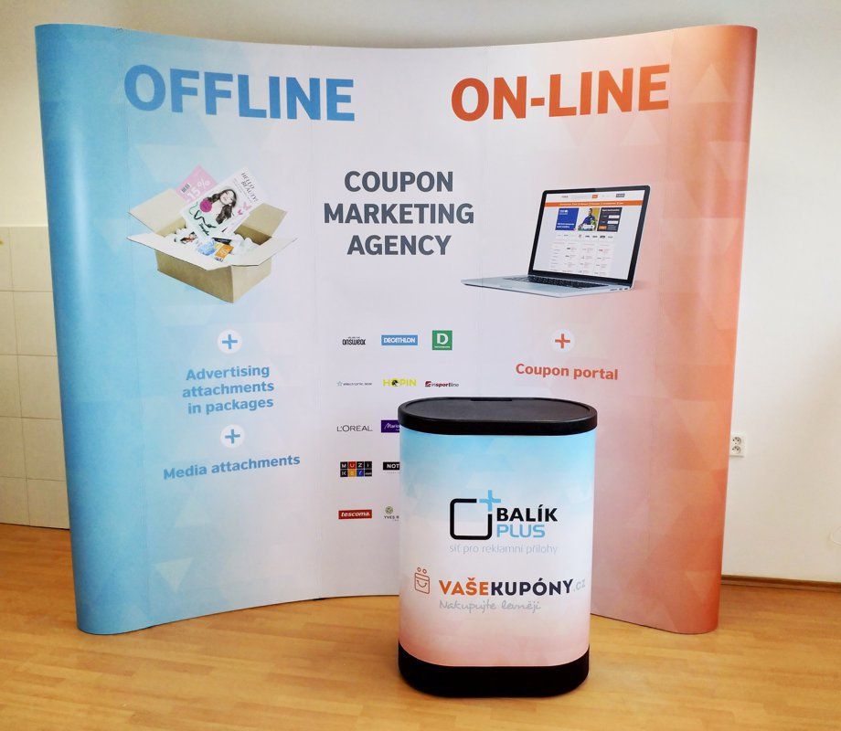 abgerundete Wand pop up 3x3 für die balikplus