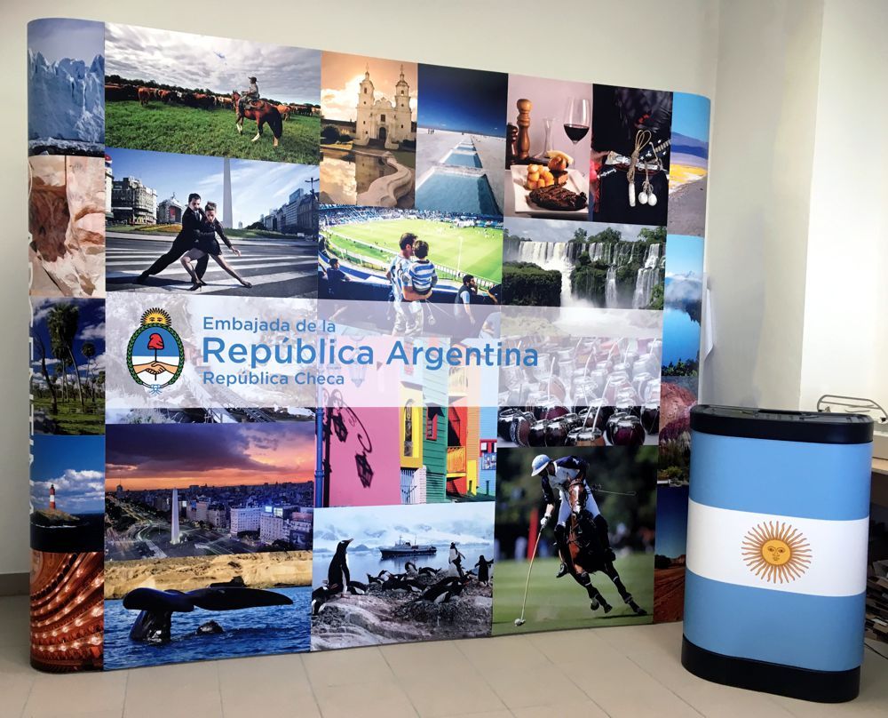 pop up 3x3 gerade Wand Argentína