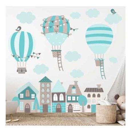 Heißluftballons über Häusern türkis