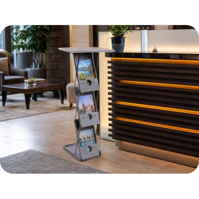 Prospekt-Pult A4 – in einer Hotellobby