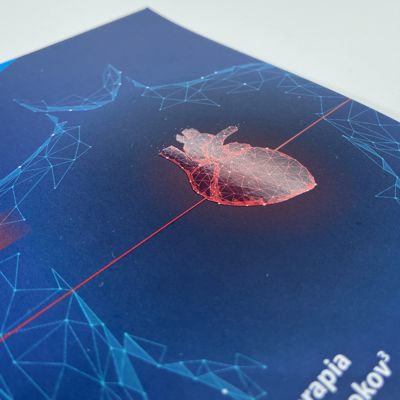 Partieller UV-Lack auf dem Prospekt