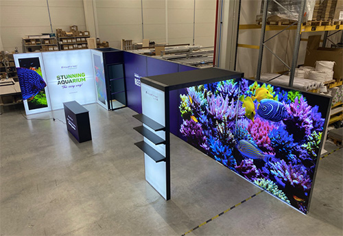 Ausstellungsfläche mit LED-Paneelen